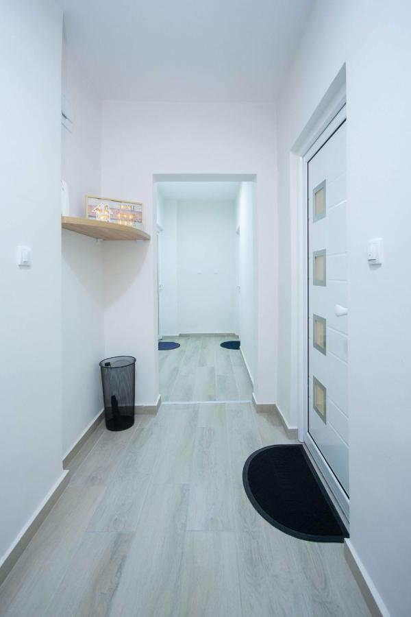 Cvetni Trg Hotel Belgrado Buitenkant foto