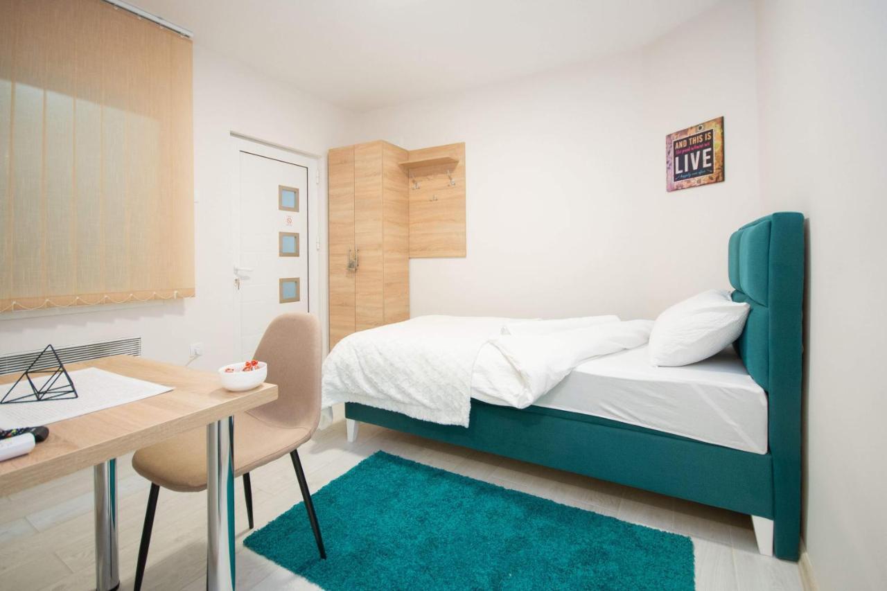 Cvetni Trg Hotel Belgrado Buitenkant foto