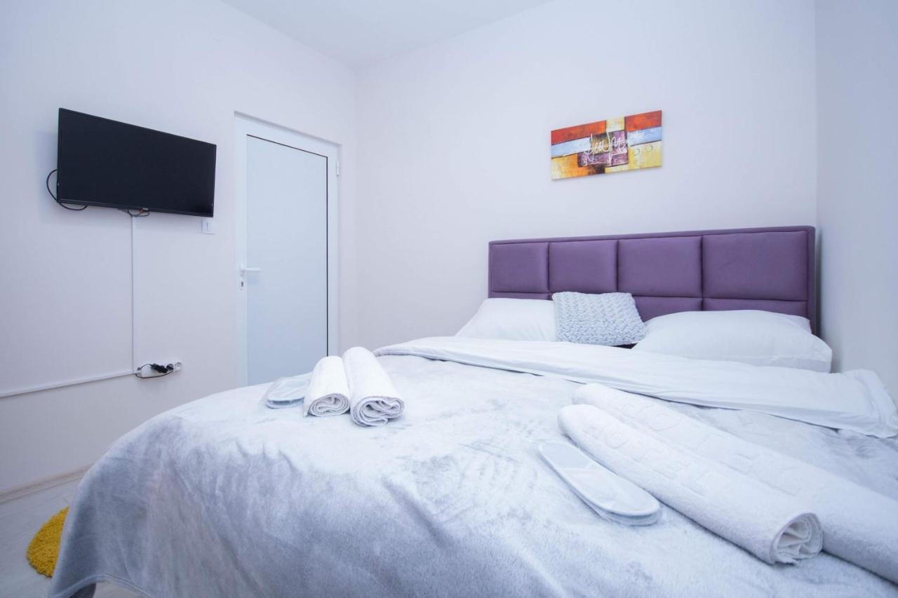 Cvetni Trg Hotel Belgrado Buitenkant foto