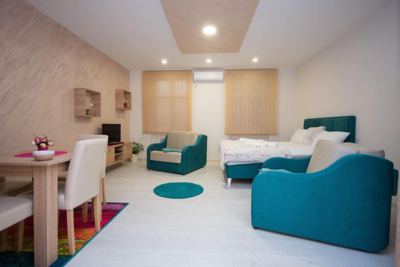 Cvetni Trg Hotel Belgrado Buitenkant foto