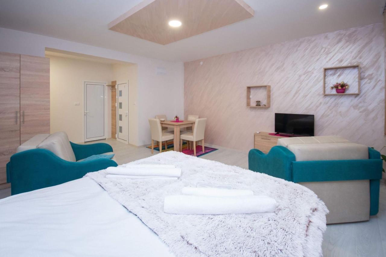 Cvetni Trg Hotel Belgrado Buitenkant foto