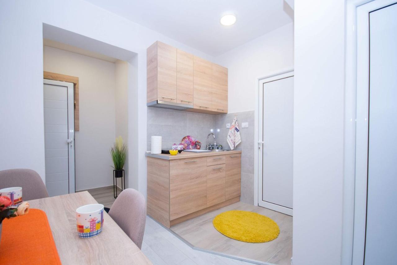 Cvetni Trg Hotel Belgrado Buitenkant foto