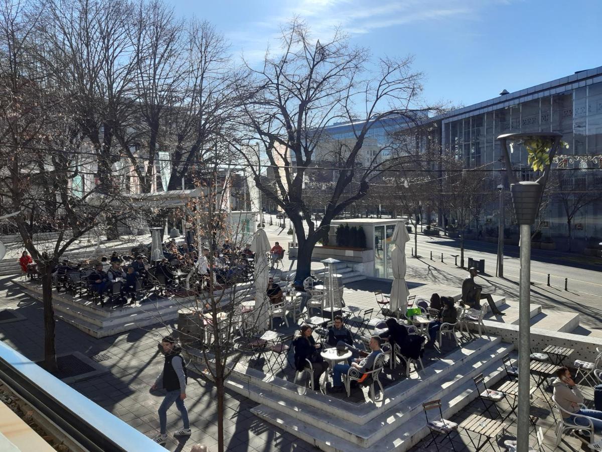 Cvetni Trg Hotel Belgrado Buitenkant foto